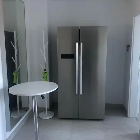 Stuttgart-townhouse Fully Furnished W Garden Apartment Stuttgart