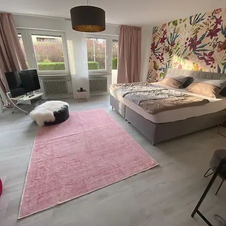 Apartment Stuttgart-townhouse Fully Furnished W Garden
