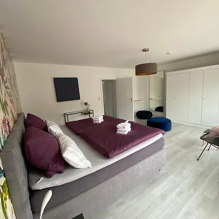 Stuttgart-townhouse Fully Furnished W Garden * Stuttgart